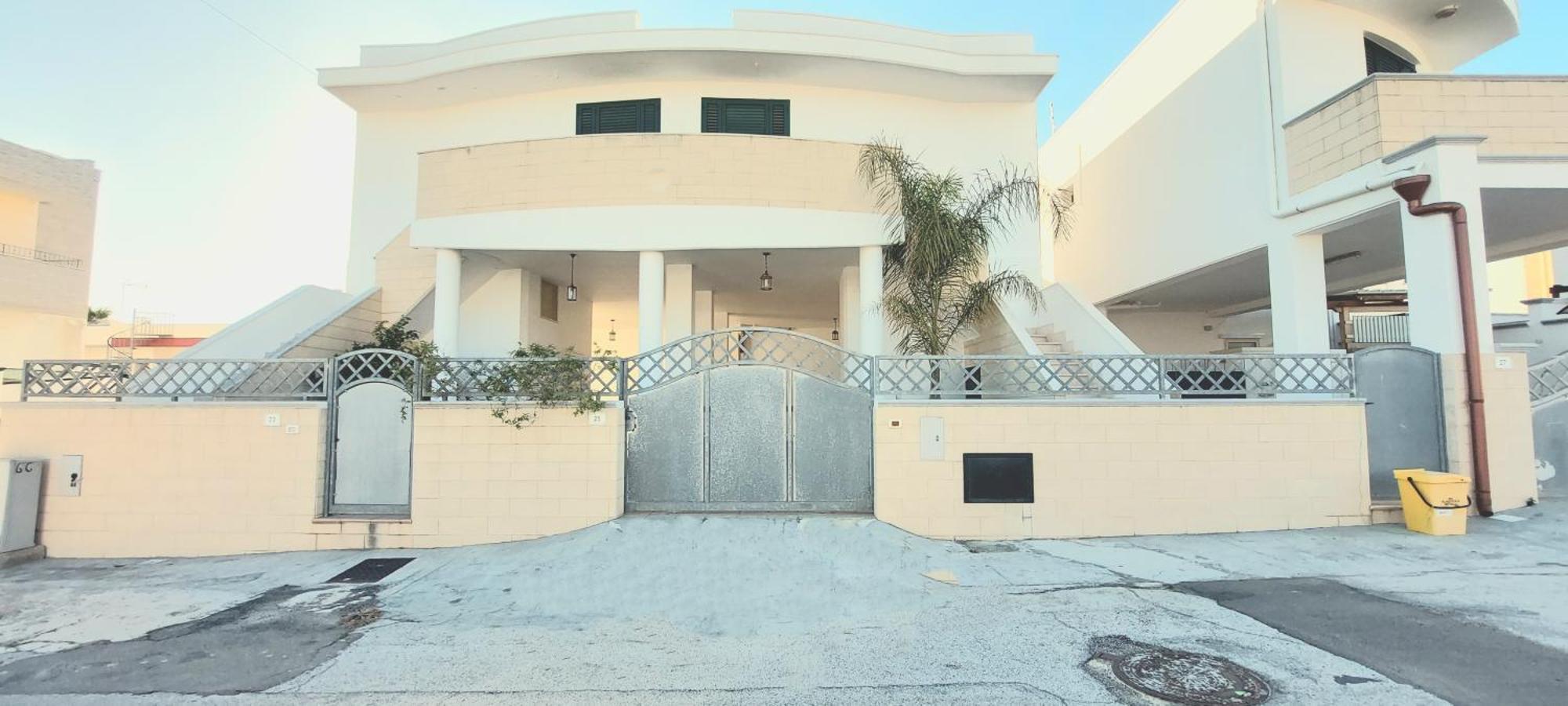 Lovely House Risveglio Fronte Mare Marina Di Pescoluse Εξωτερικό φωτογραφία